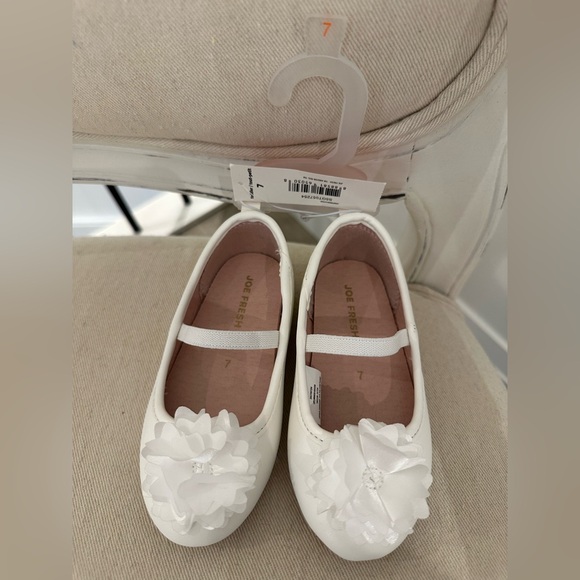 🦢 Size 7 White Fancy Toddler Dress Shoes Ballet Flats (24~30 month/2T) NWT - Picture 4 of 5